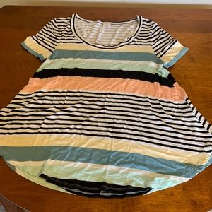 Multi color tee -very soft